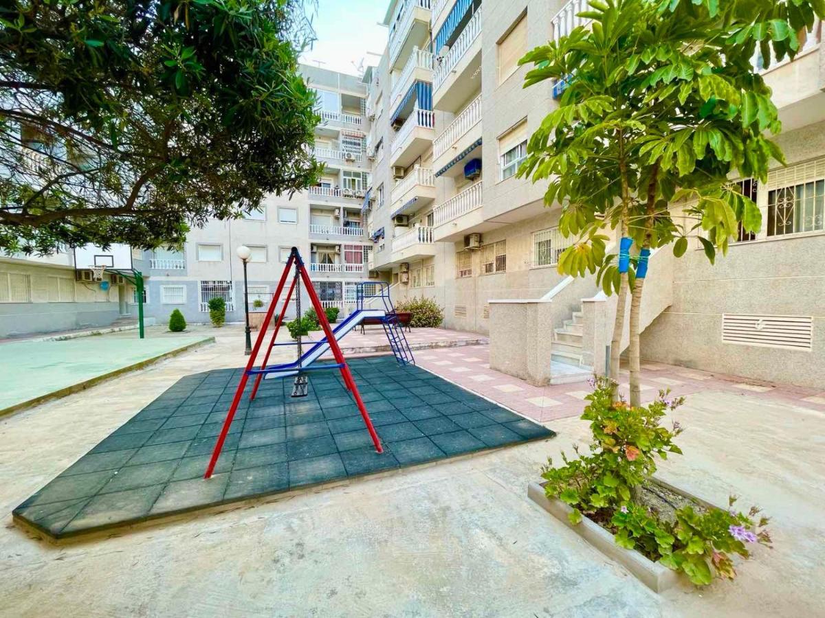 Torrevieja Comfortable Apartment Eksteriør billede